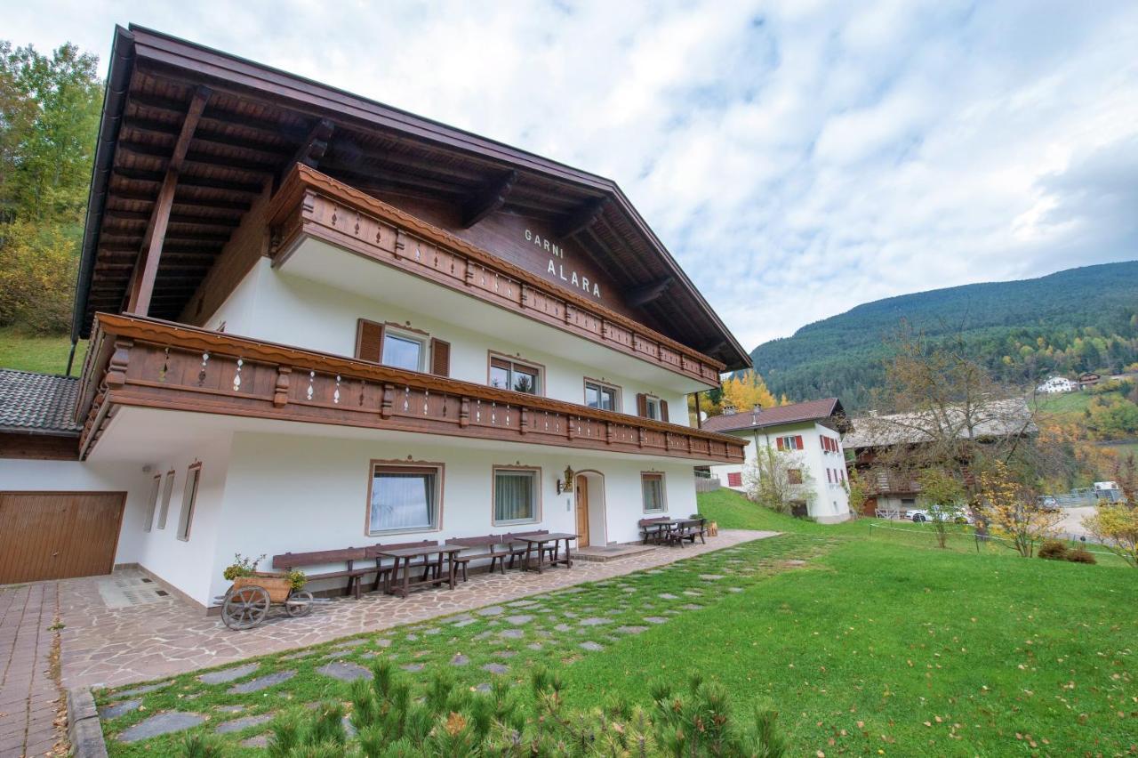 Alara Apartman Ortisei Kültér fotó